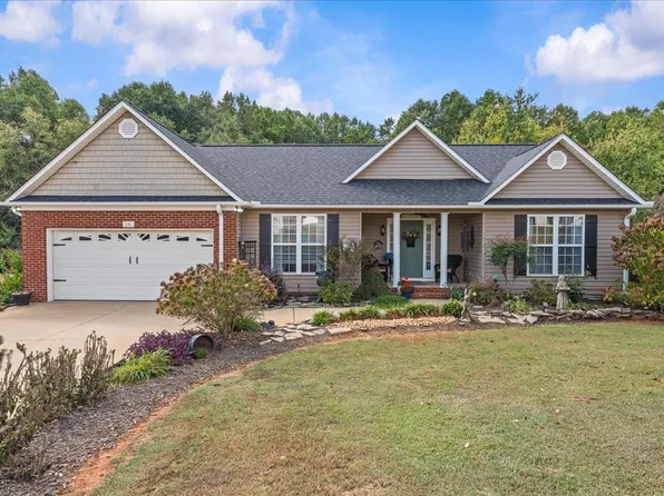 236 Summer Lady Ln, Boiling Springs, SC 29316