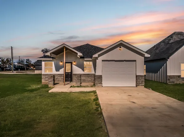 203 E South St, Itasca, TX 76055