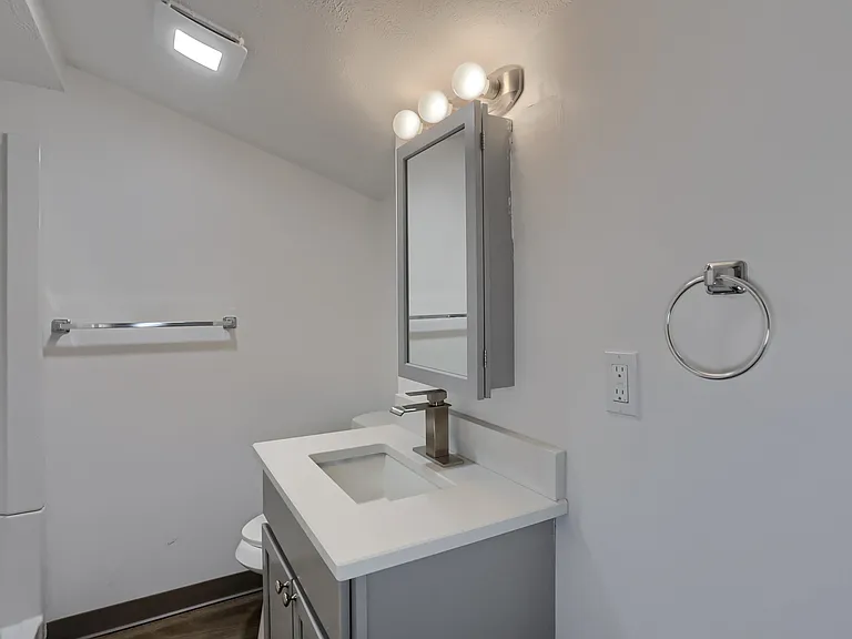 124 Kathleen Dr #6 — Photo 35