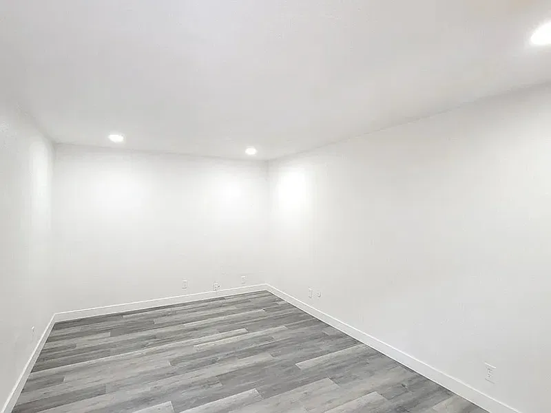 2 bed, 2.0 bath, 936 sqft, $2,200 — Photo 2