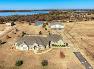 111 Cattle Trl, Tioga, TX 76271