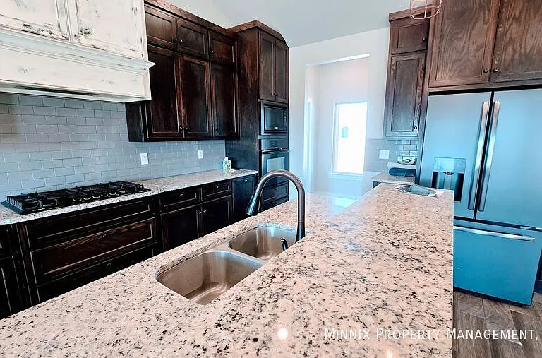 9625 Hey Jude Ln W — Photo 29