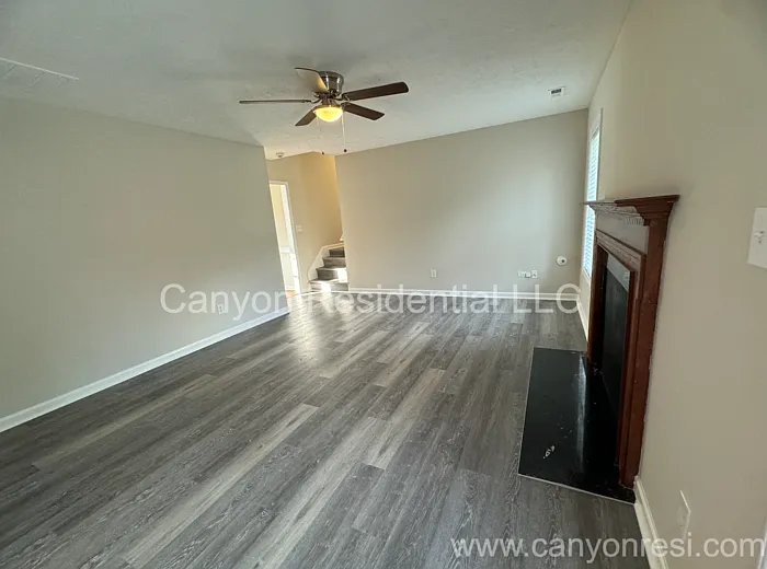 229 Lakeside Rd — Photo 7