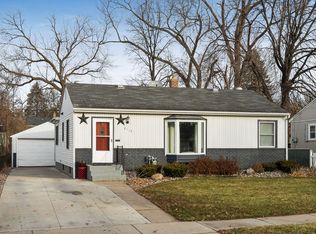 2117 Ivy Ave E, Saint Paul, MN 55119