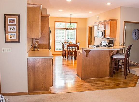 3rd image of 1111 Serenity Ln
