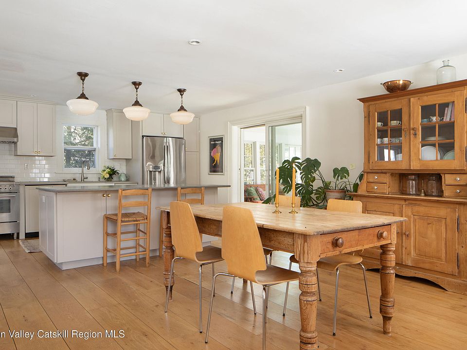 1st image of 15 Maple Avenue