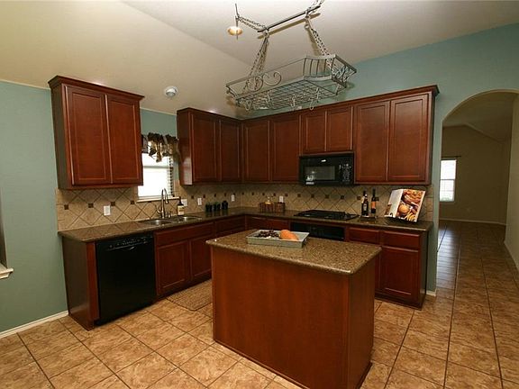 3rd image of 10724 Casitas Dr