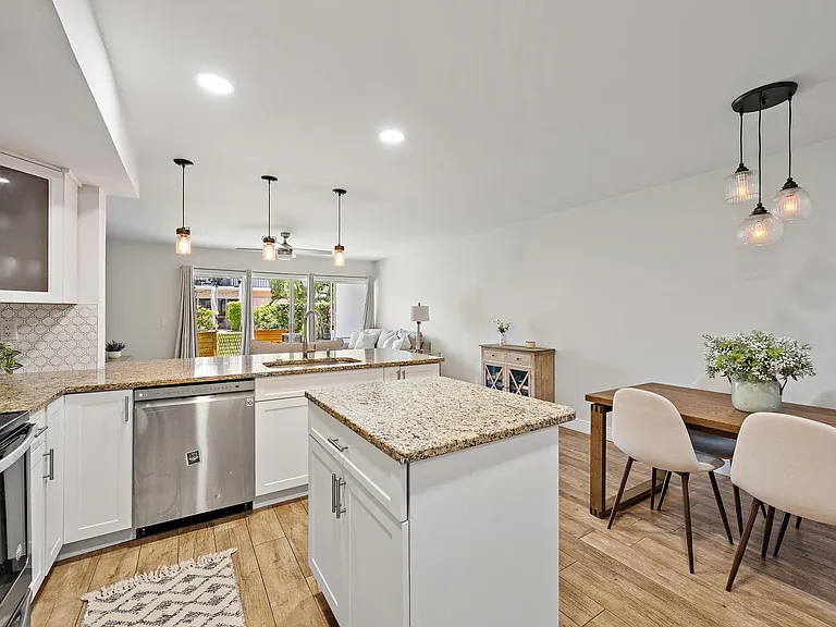 388 Golfview Rd #H — Photo 8