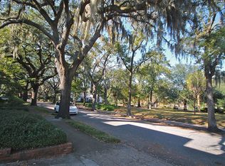 23 E 46th St, Savannah, GA 31405