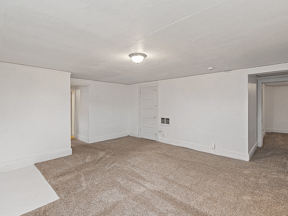 3rd image of 122 W 2nd St #300