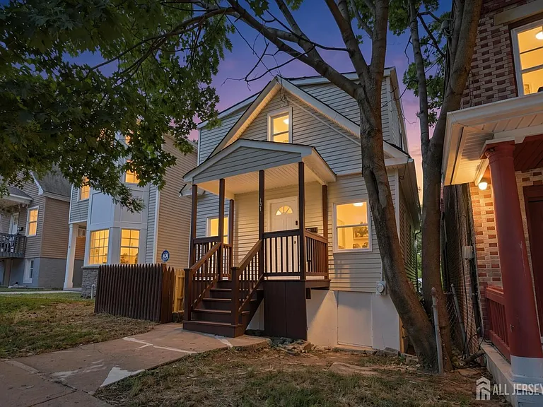 181 Hale St — Photo 1