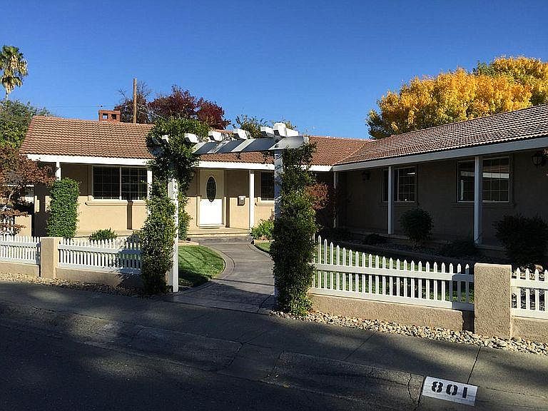 1st image of 8011 Lovers Ln