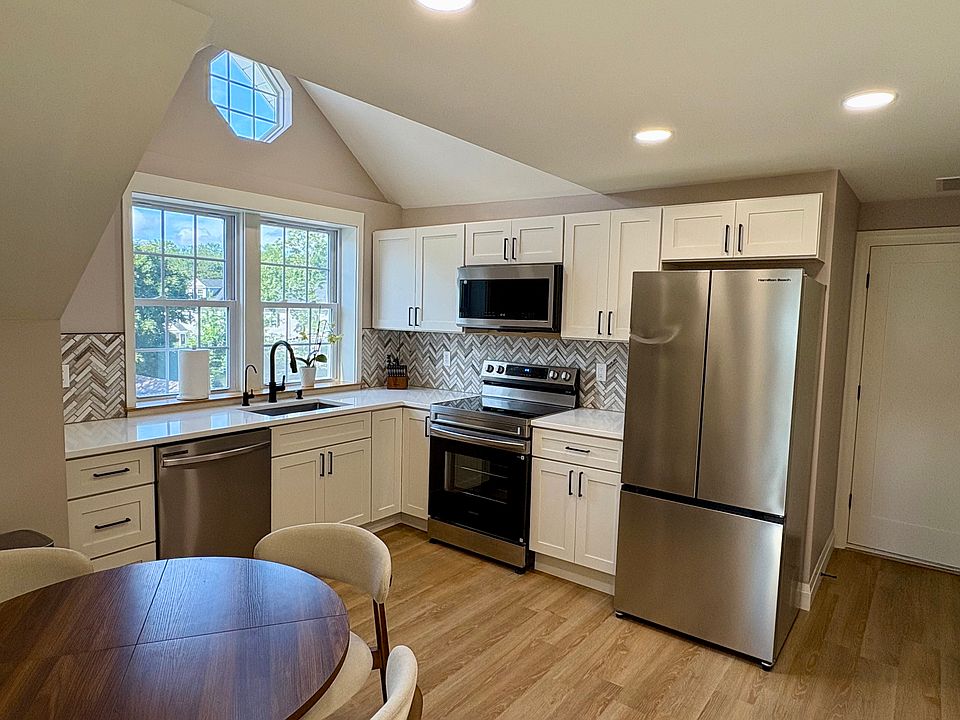 1st image of 43 Harrison Ave #2