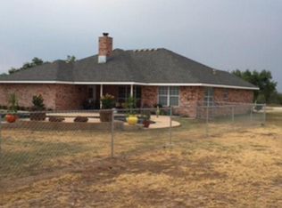 377 Cedarwood Dr, San Angelo, TX 76905