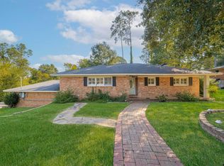 1900 W Hoyt Dr, Longview, TX 75601