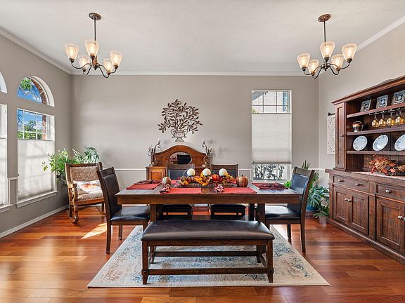 4th image of 3604 Escarpa Dr NW