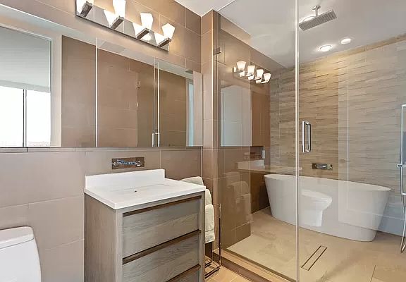 5th image of 5-19 Borden Ave #4H