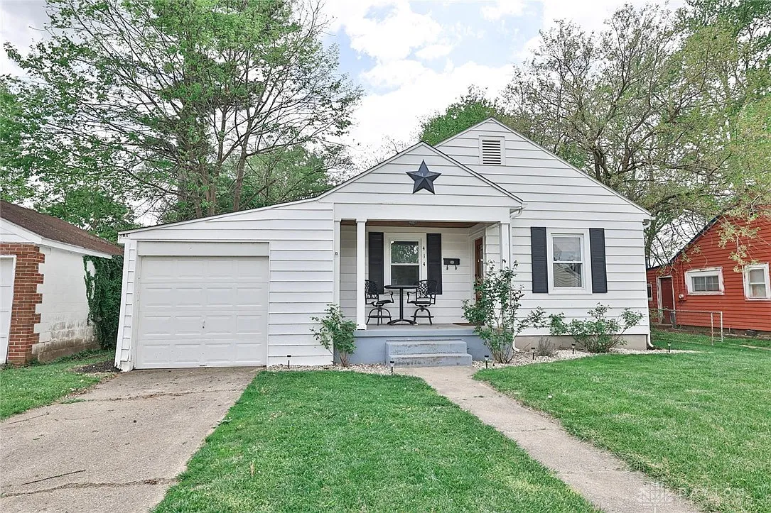 414 Spring Ave photo 1