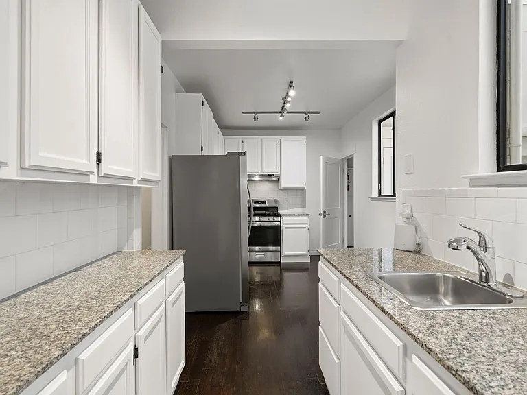 75 Lafayette St #1 — Photo 11