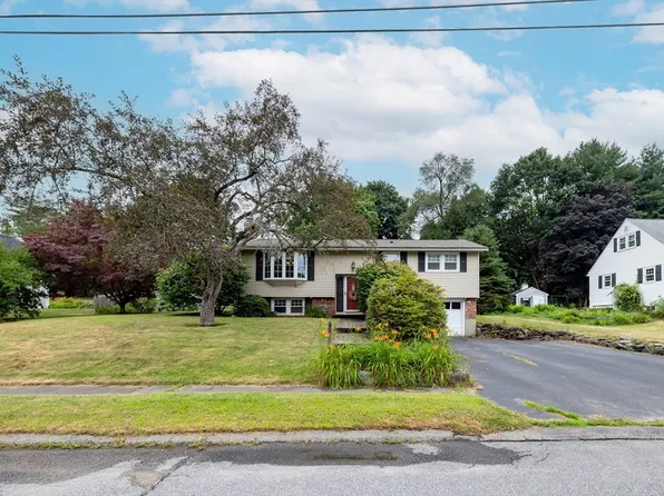 6 Bexley Dr, Hudson, MA 01749