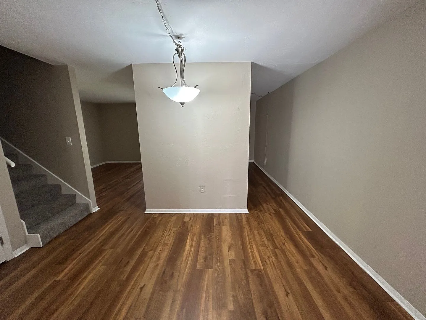 Town House in Hawthorne Reserve — Photo 3