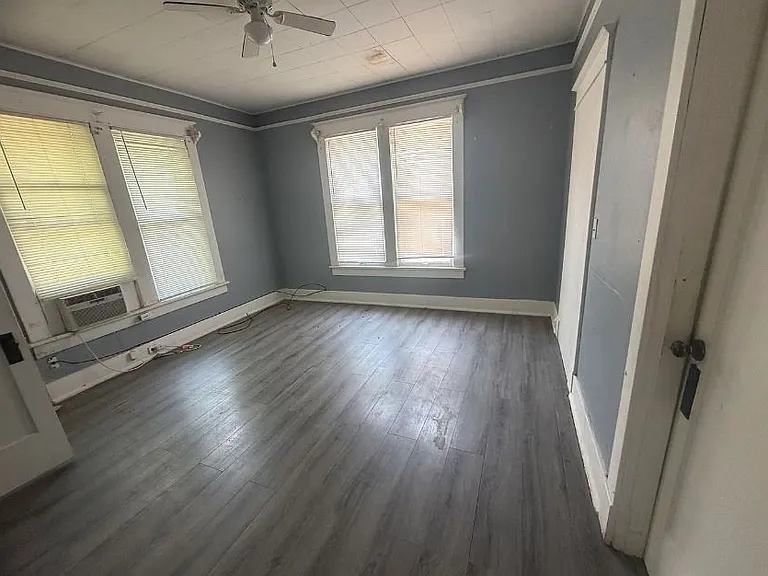719 S Plum St — Photo 4
