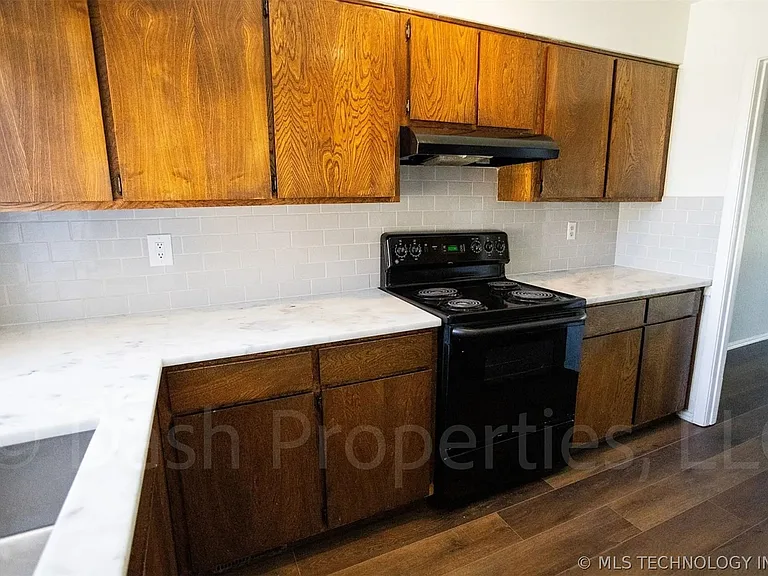 5104 S 75th East Ave — Photo 17