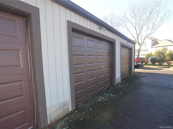 3rd image of 17 Pineview Dr Unit 17