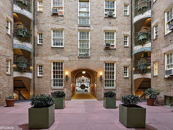 4th image of 508 E 78th St APT 3D