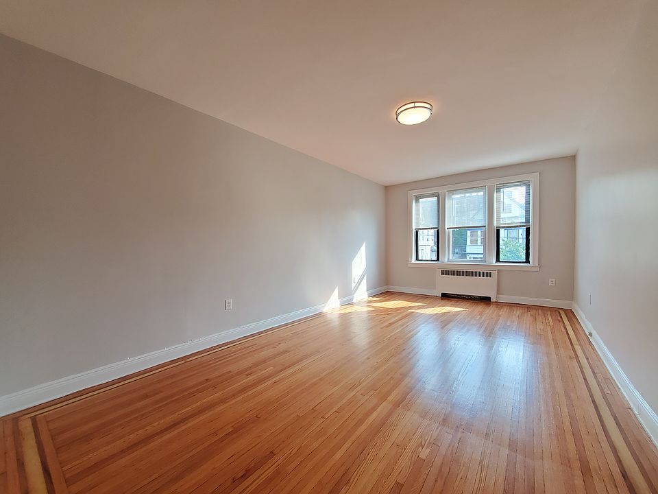 2nd image of 96 Highland Ave #201E