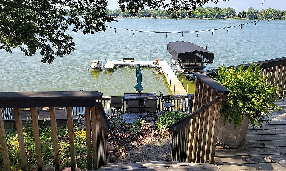 1st image of 5151 Lakeside Ln