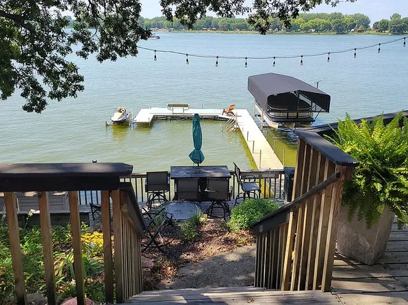 5151 Lakeside Ln, Manson, IA 50563