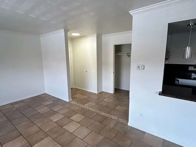 6811 Alvarado Rd #13 — Photo 19