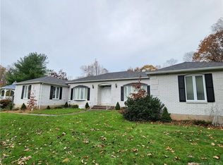 39 Aresco Dr, Rockfall, CT 06481