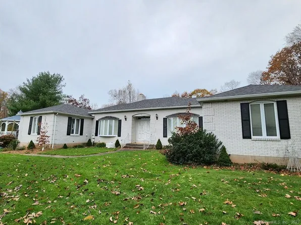 39 Aresco Drive, Middlefield, CT 06481