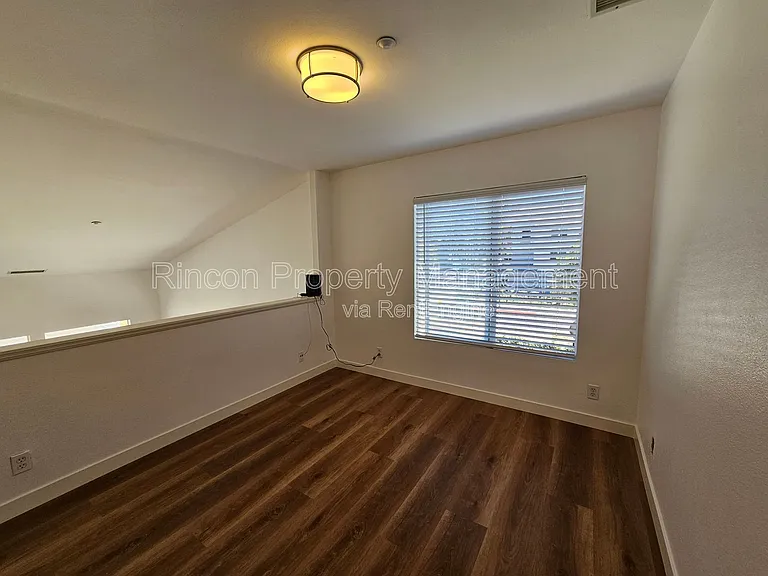 4782 Templeton St — Photo 23
