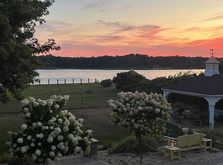 18 Mallard Dr, Center Moriches, NY 11934