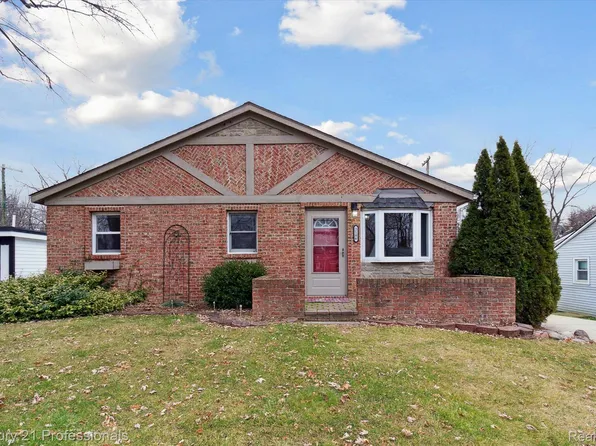 2186 Allerton Rd, Auburn Hills, MI 48326