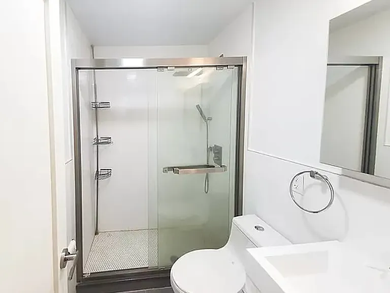 45 W 68th St #4F — Photo 9