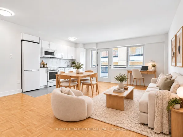 95 Lawton Blvd, Toronto, ON