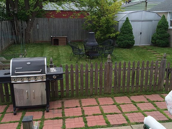 5th image of 185 Hathaway Ave