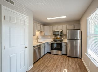 200 Starlet Ct #116, Fairdale, KY 40118