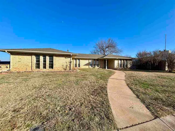 8 SW 71st St, Lawton, OK 73505