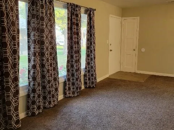 1305 E Harvard Ave, Fresno, CA 93704