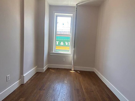 5th image of 1 E 19th St APT 1B