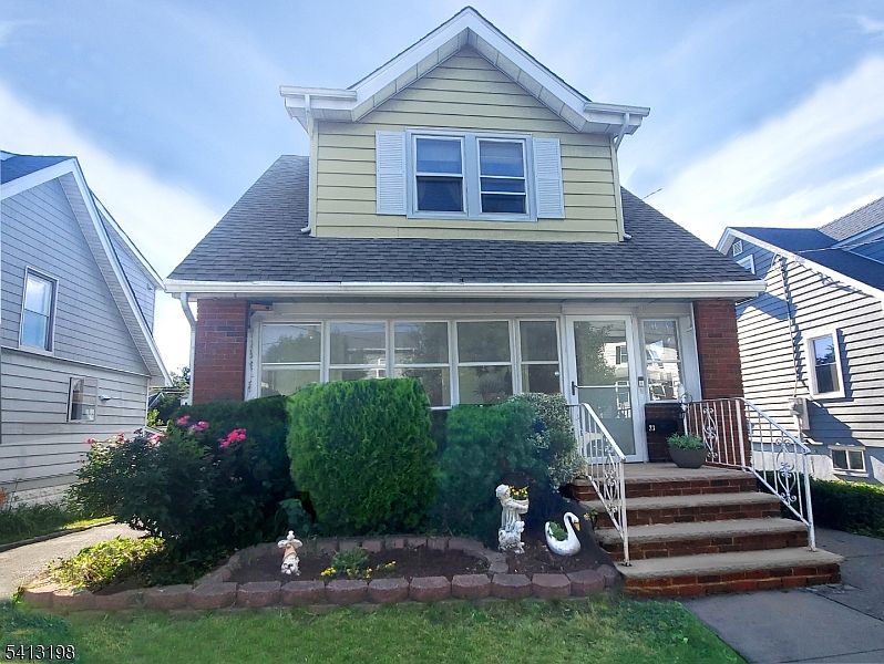 1st image of 33 Garden Ave