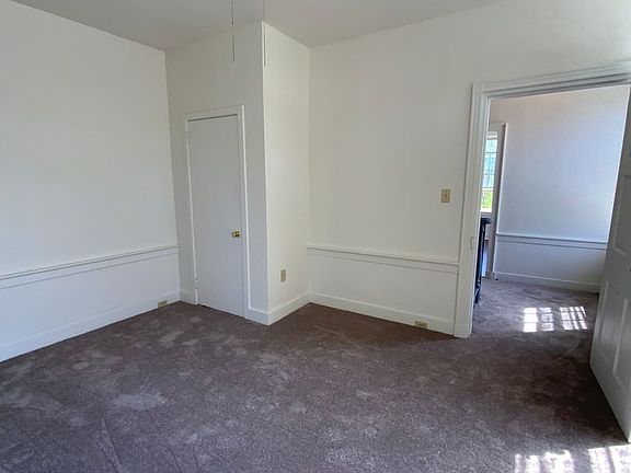 2nd image of 433-447 E Main St #Ffcc19e49