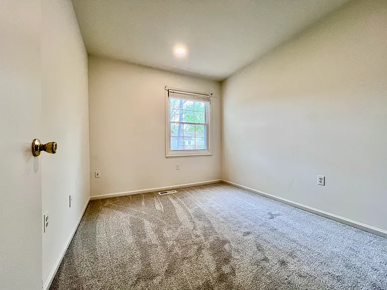 9832 Oakdale Woods Ct — Photo 16