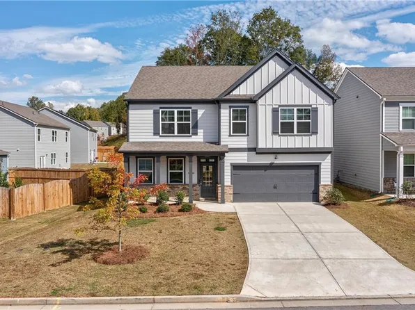 6043 Trumpet Flower Ave, Flowery Branch, GA 30542