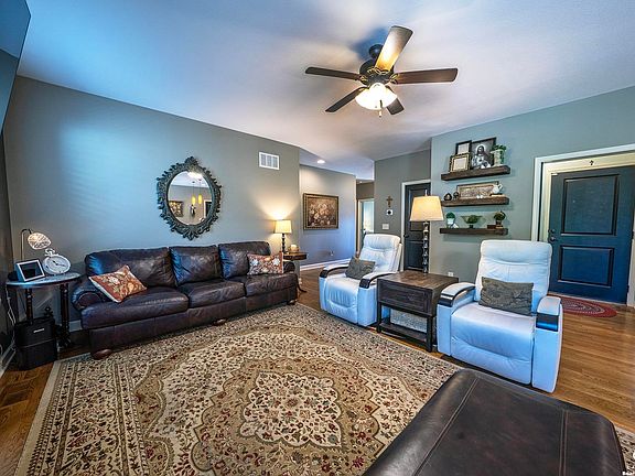 5th image of 6208 Crystal Ln